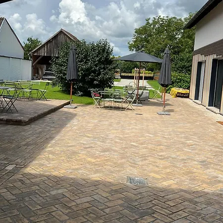 Weinmanufaktur Nourani Feuersbrunn