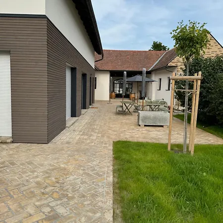 아파트 Weinmanufaktur Nourani Feuersbrunn