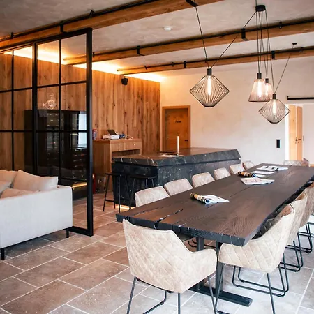 Weinmanufaktur Nourani 아파트 Feuersbrunn