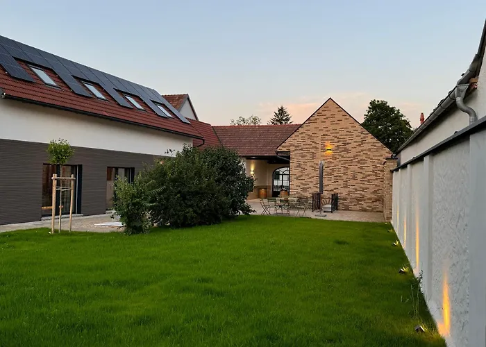 Weinmanufaktur Nourani Feuersbrunn