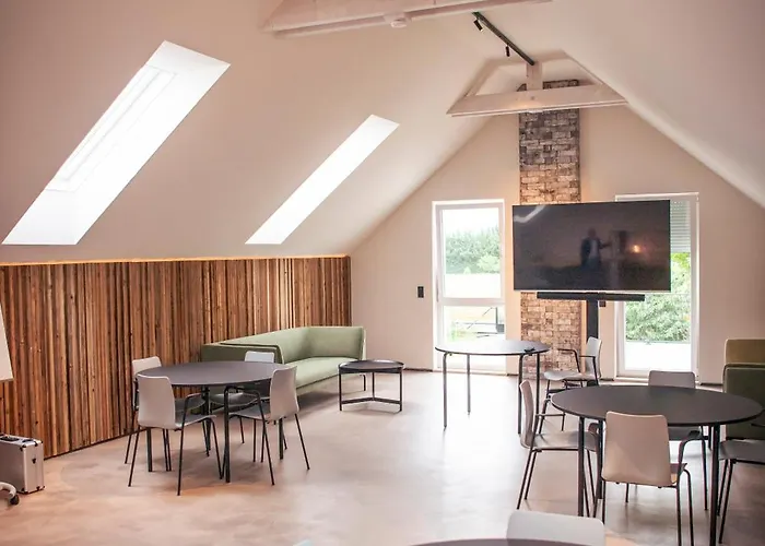 Weinmanufaktur Nourani * Feuersbrunn